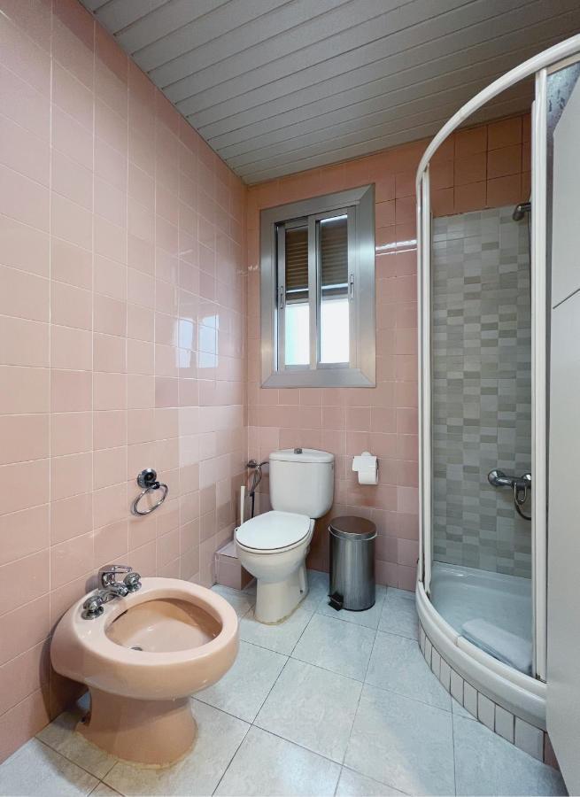 Stay U-Nique Apartments Calabria บาร์เซโลนา ภายนอก รูปภาพ