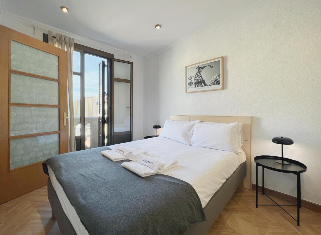Stay U-Nique Apartments Calabria บาร์เซโลนา ภายนอก รูปภาพ