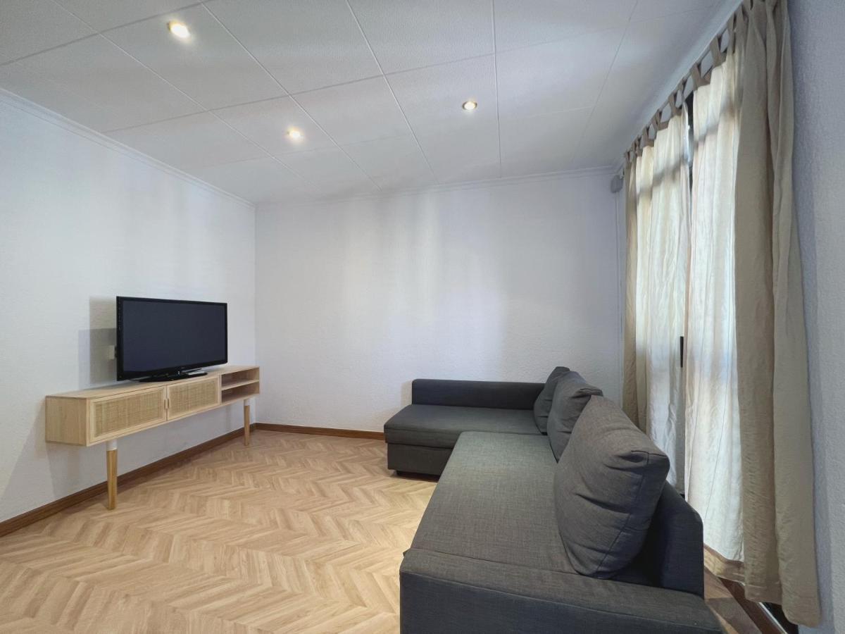 Stay U-Nique Apartments Calabria บาร์เซโลนา ภายนอก รูปภาพ